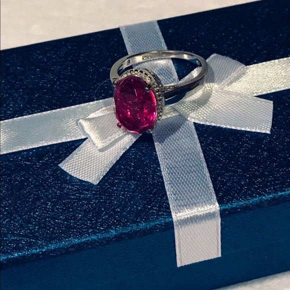 Jewelry - Pink Fuscia Quartz size 10